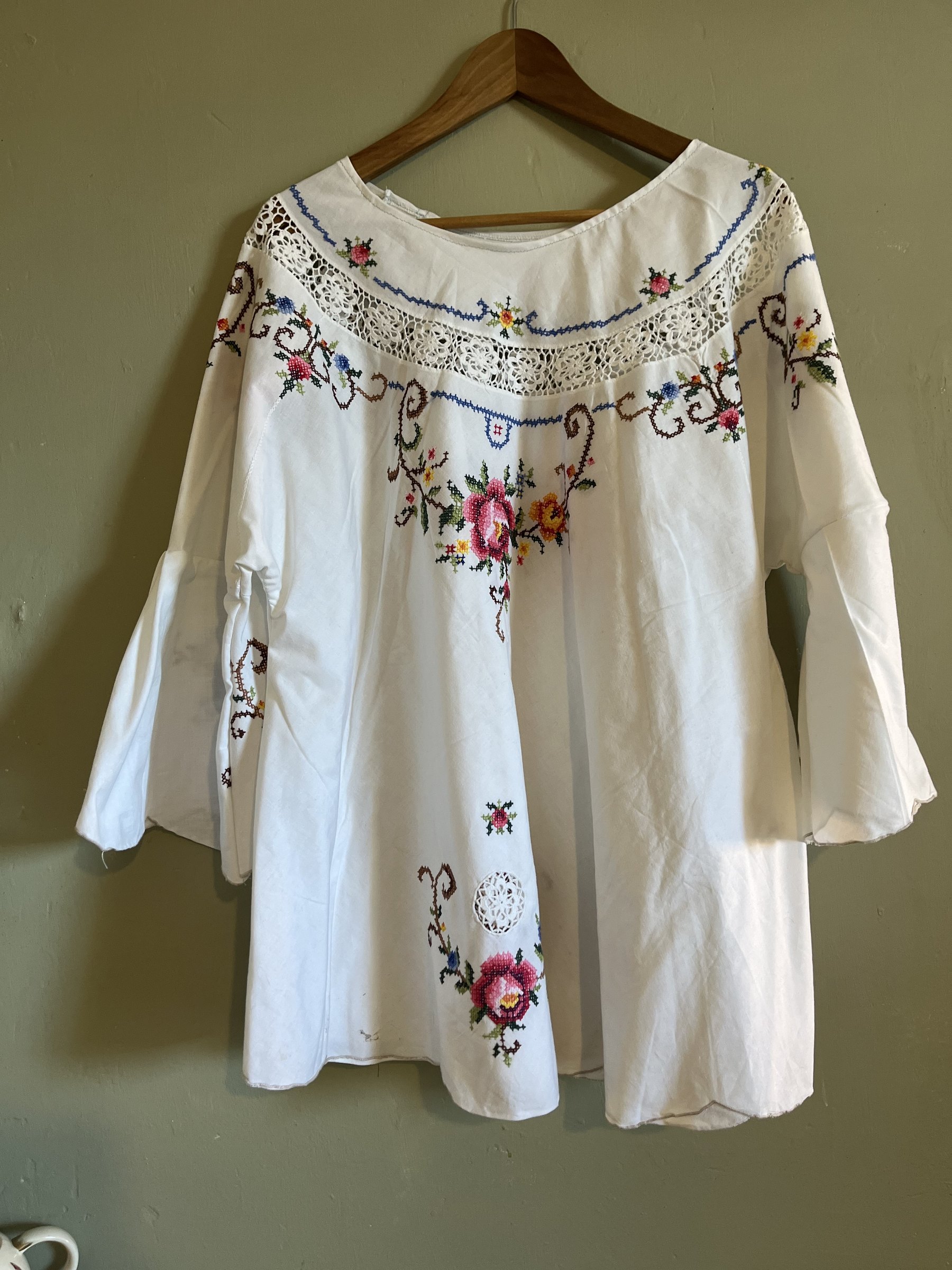 Pretty table cloth angel top/dress